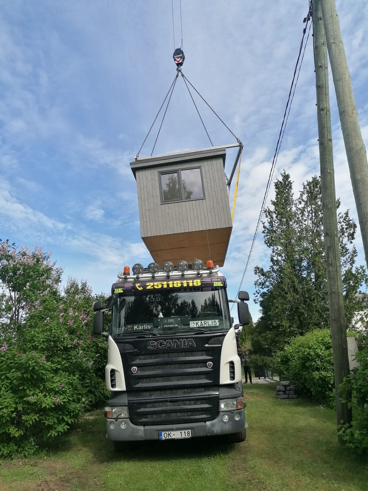Uzstādīšana ar celtni