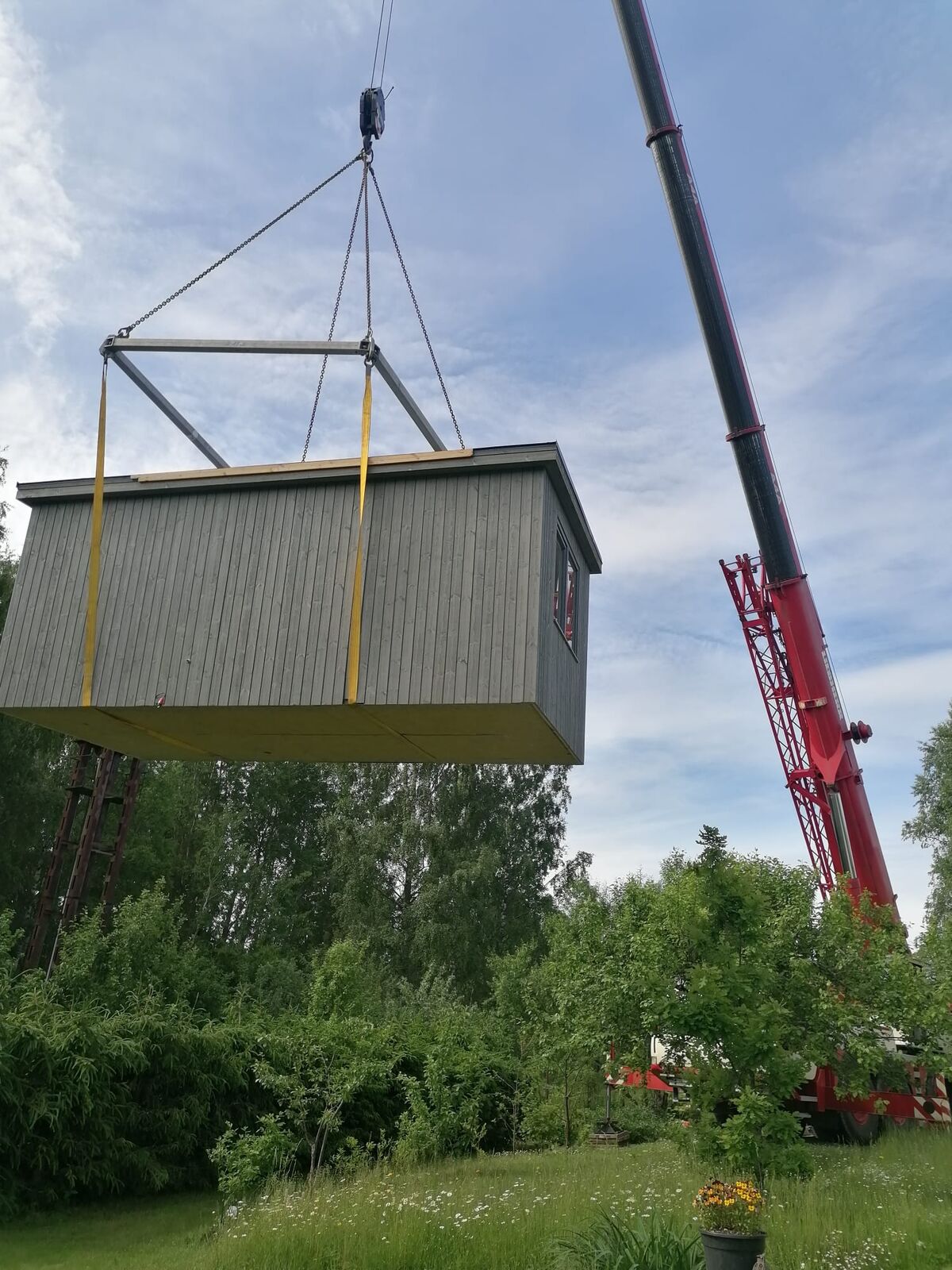 Uzstādīšana ar celtni
